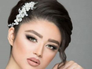 چه آرایشی به موی مشکی میاد ؟