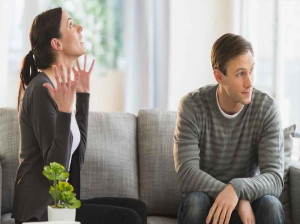 نحوه برخورد با مرد بی توجه : چگونه متوجه بی توجهی همسرم شوم ؟