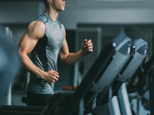 ۴ برنامه تمرینی فوق العاده برای لاغری با تردمیل