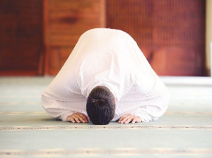 بررسی آثار نماز بر روح و روان انسان