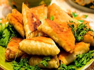 طرز تهیه سمبوسه گوشت و سیب زمینی خوشمزه و لذیذ