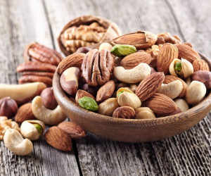 رمز و رازهای خرید آجیل شب عید و شب چله