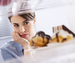 چرا همیشه احساس گرسنگی میکنید؟