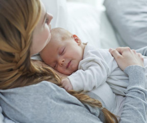 چگونه گریه نوزادان را تسکین دهیم؟