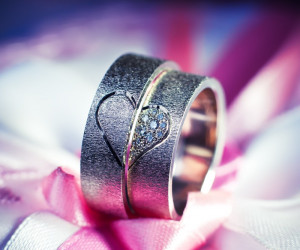 ۲۰ عکس عاشقانه حلقه ازدواج برای پروفایل زوجهای خاص