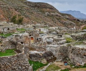 روستای سنگی لیوس دزفول (زندگی در دل سنگ)