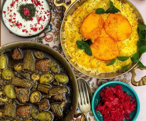 آموزش دستور پخت و طرز تهیه خورشت چغاله بادام خوشمزه و مجلسی