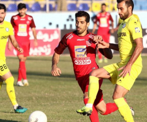 برد پرسپولیس در ماهشهر با یک بازی پر حاشیه