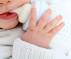علت اصلی کف کردن دهان نوزاد در خواب چیست ؟