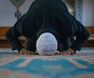 اگر نماز صبح قضا شود روزه باطل میشود ؟