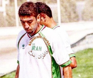 عکس علی انصاریان با لباس پرسپولیس