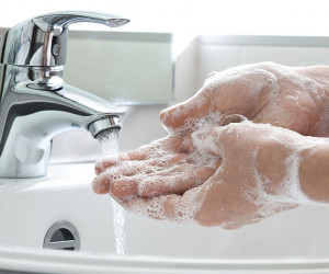 تعبیر خواب شستن : 34 نشانه و تعبیر شستن در خواب