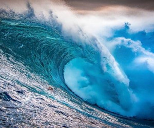 تعبیر خواب موج دریا : 22 نشانه و تعبیر دیدن موج دریا در خواب