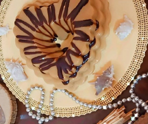 طرز تهیه دسر کارامل با سس شکلاتی خوشمزه و آسان
