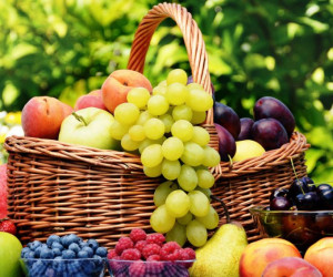 آشنایی با میوه های بهاری و خواص آن ها