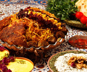 طرز تهیه مانی پلو خوشمزه و مجلسی با گوشت و مرغ