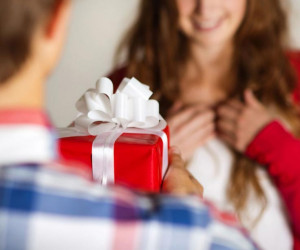 12 ایده فوق العاده برای کادو روز زن به همسر