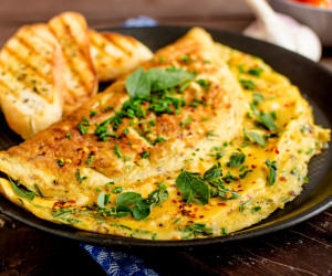 طرز تهیه 2 مدل املت سیب زمینی خوشمزه و آسان