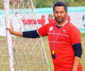 عکس سنگ قبر مهرداد میناوند