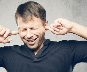 شیزوفرنی (اسکیزوفرنی) چیست و چه علائمی دارد؟