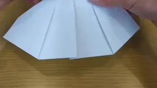 آموزش ساخت کاردستی پروانه بال زن کاغذی