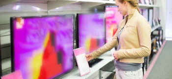 راهنمای خرید تلویزیون در سال ۲۰۲۰ از برندهای متعبر دنیا