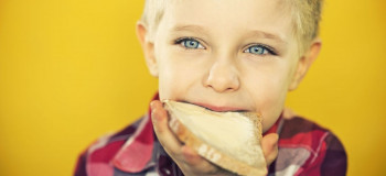 فواید کره برای کودکان ؛ خوردن کره برای بچه ها چه فایده ای دارد ؟