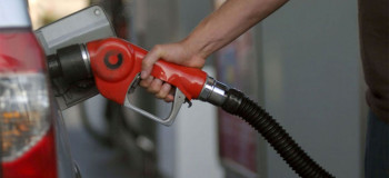 علت استشمام بوی بنزین در خودرو چیست + عیب یابی و رفع آن