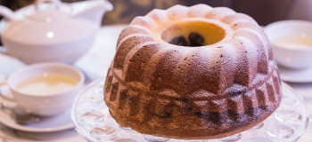 طرز تهیه کیک روانی ترکی ساده با شربت مخصوص