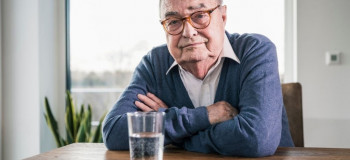 مضرات مصرف آسپرین در دوران سالمندی کدام است؟