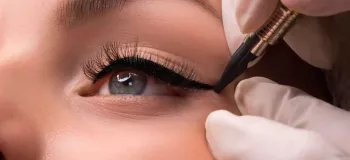 خط چشم ژله ای چیست و نسبت به معمولی چه مزیتی دارد؟