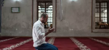 چند دعای مفید برای دفع بلا و رهایی از مشکلات
