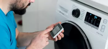 بررسی دلایل اصلی خاموش نشدن ماشین لباسشویی