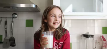 راههای تشویق کودک به شیر خوردن چیست؟