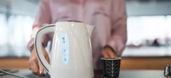 ۵ دلیل خرابی و روشن نشدن چای ساز که باید بدانید