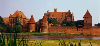 قلعه مالبورک در لهستان بزرگ ترین قلعه ی دنیا !