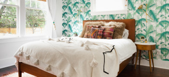 ۵ روش خیلی ساده برای تمیز کردن فضای زیر تخت خواب