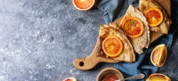 طرز تهیه پنکیک پرتقالی ساده و خوشمزه با بافت پفکی