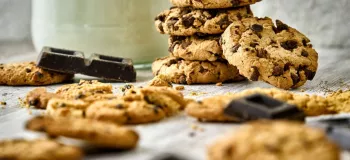 ترفندهای طلایی برای جلوگیری از خشک شدن کیک و شیرینی