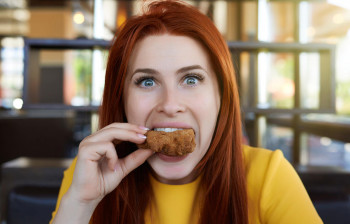 با پرخوری عصبی چه کنیم؟