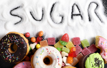 بچه ها در روز چقدر می‌توانند قند و شکر بخورند؟