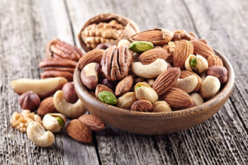 رمز و رازهای خرید آجیل شب عید و شب چله