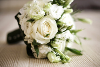 مدل های دسته گل عروسی رز سفید بسیار زیبا و رمانتیک 
