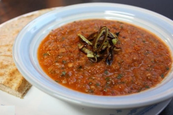 طرز تهیه آش گوجه فرنگی همدان