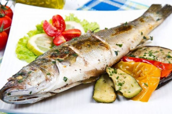خوردن پوست ماهی منفعت دارد یا ضرر؟