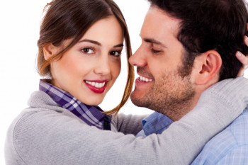 4 دلیل برای مفید بودن بچگانه حرف زدن زوج ها