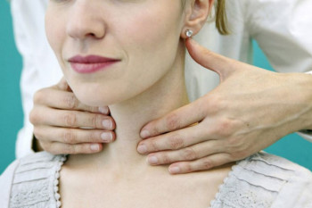 هیپوتیروئیدیسم یا کمکاری تیروئید چیست و چه علائمی دارد؟