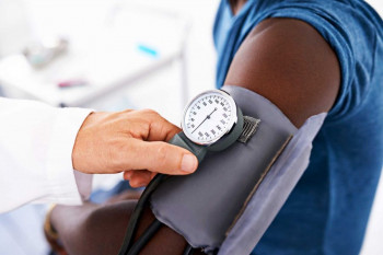 شایع‌ترین علل افزایش فشار خون در بیماران کلیوی چیست؟