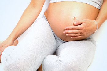 آیا پوشیدن لباس تنگ در دوران بارداری عوارض دارد ؟