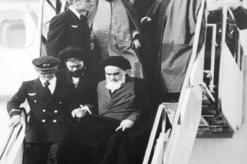 ۱۰ شعر برتر در وصف بازگشت امام خمینی به وطن از سال ۵۷ تا امروز